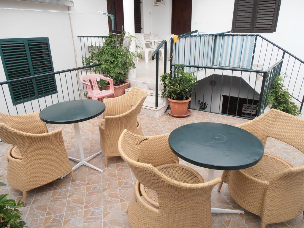 Apartment Perovic Baska Voda Exterior photo